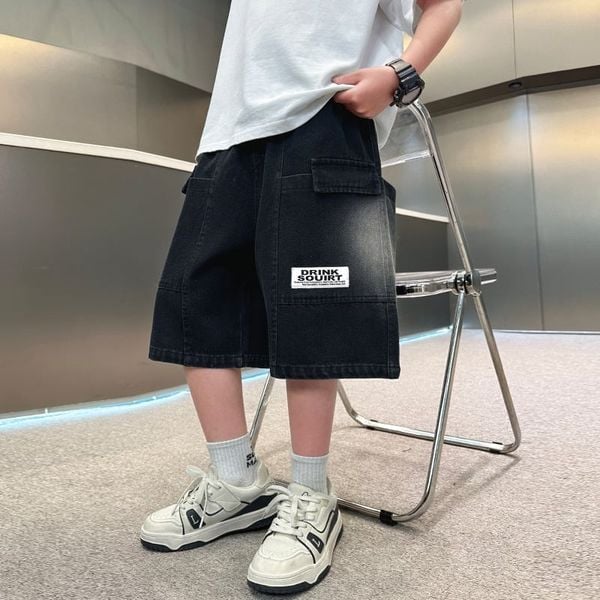 Quần bò ngắn đính tag Q21