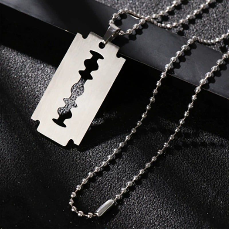 Dây chuyền hình lưỡi dao cạo D15