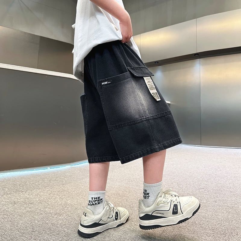 Quần bò ngắn đính tag Q21