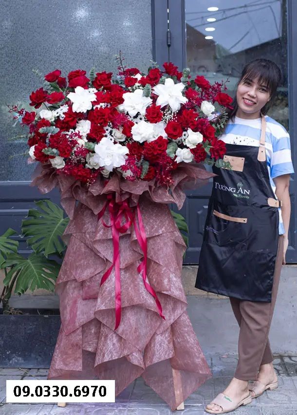  Kệ Hoa Chúc Mừng Công Ty - B513 