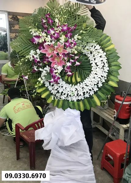 Vòng Hoa Chia Buồn Giá Rẻ