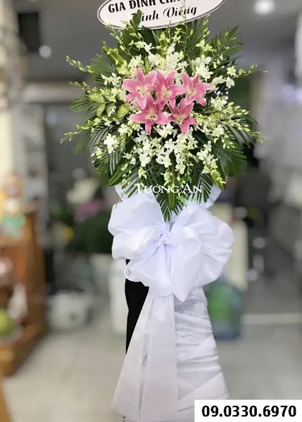 Vòng Hoa Chia Buồn Giá Rẻ