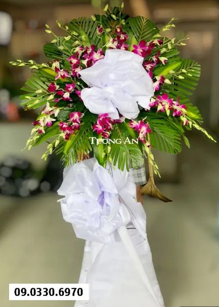 Vòng Hoa Chia Buồn Giá Rẻ