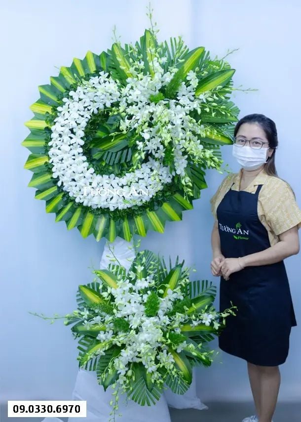  Vòng Hoa Phúng Viếng - B250 