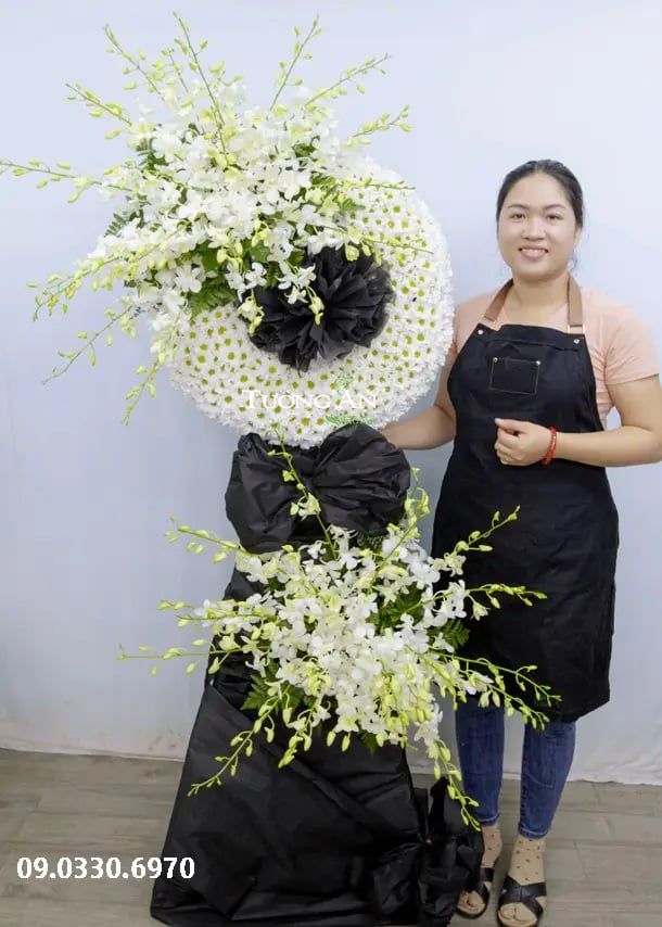  Vòng Hoa Viếng Tông Trắng - B321 