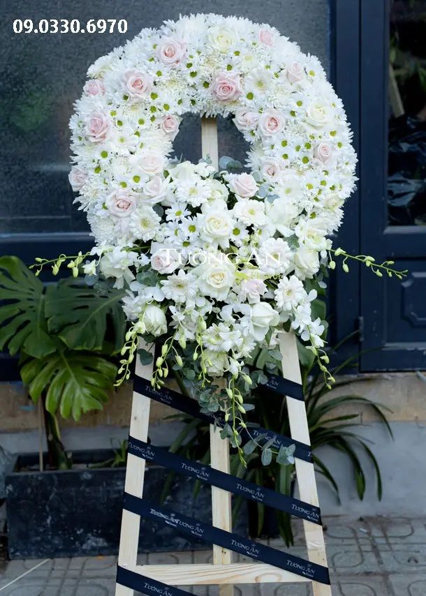  Vòng Hoa Viếng Hiện Đại - B344 