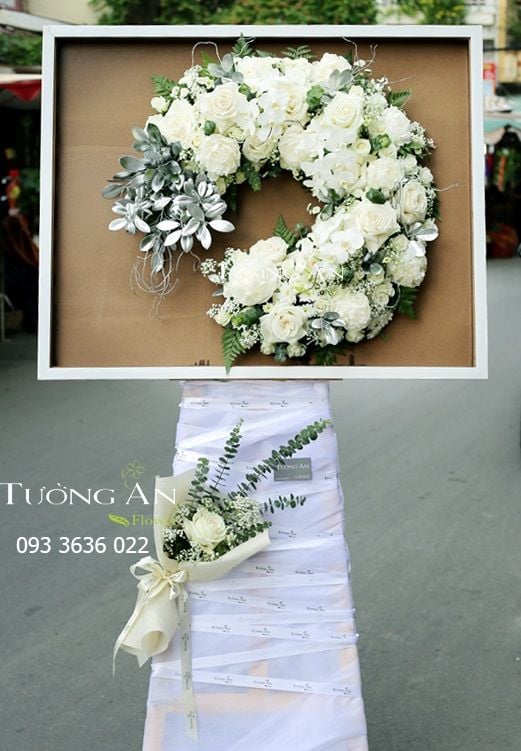  Vòng Hoa Viếng Sự Tái Sinh - S402 
