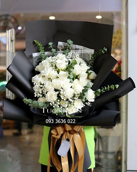 Bó Hoa Viếng Tiễn Biệt