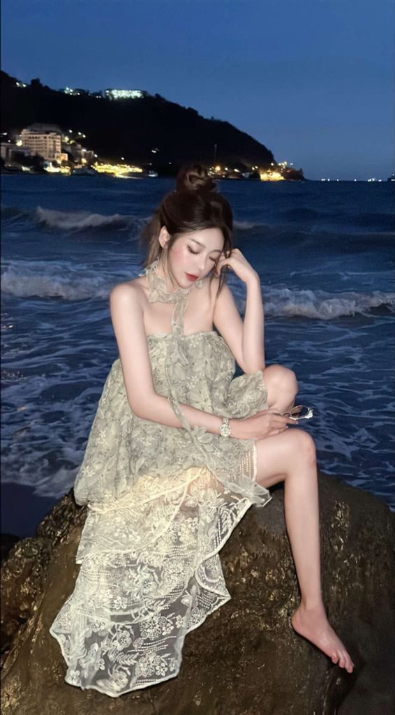 Áo babydoll hoa kim tuyến kèm choker (d11)