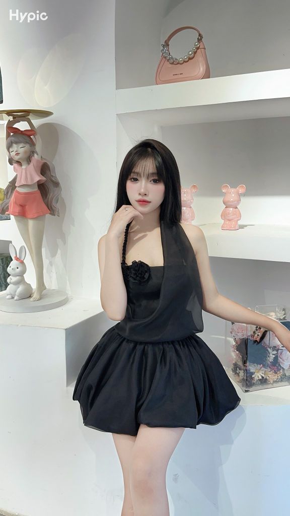 đầm yếm tà xoắn dây (d67)