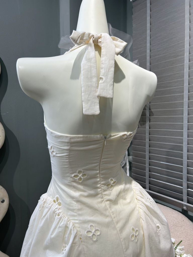 đầm yếm cup ngực xô hoa kèm 3đá (d10)