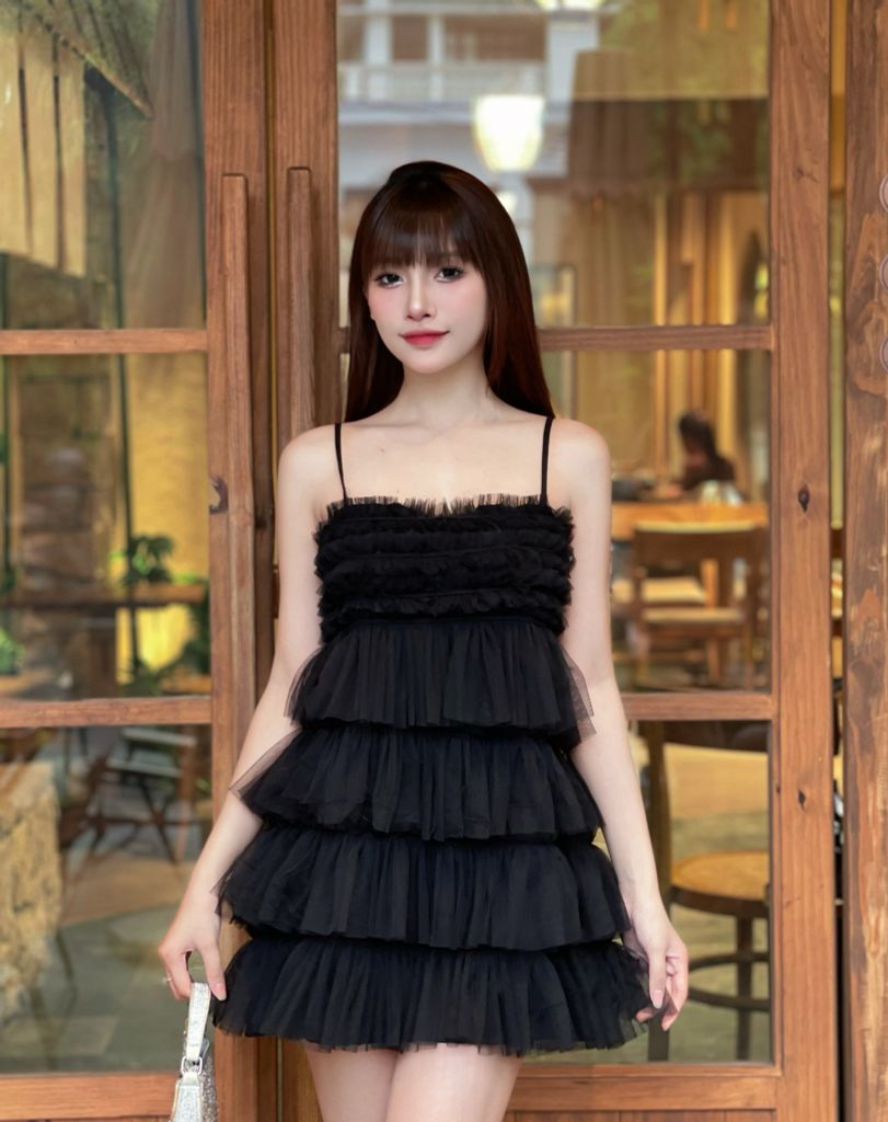 Đầm 2 dây phối ren tầng