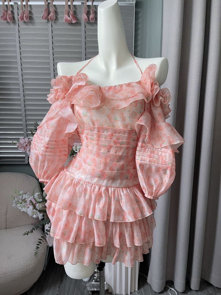 Đầm vai bèo hoa dập ly phối