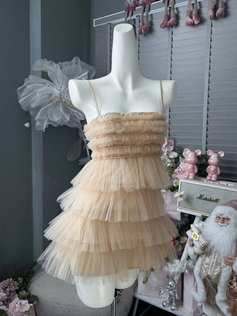 Đầm 2 dây phối ren tầng