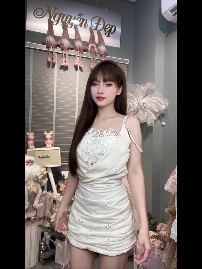 đầm dây Cổ Đổ hoa nổi (C08)