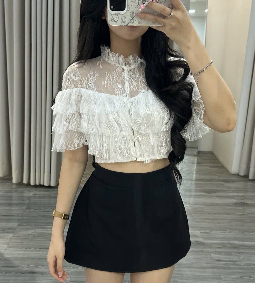 áo tầng trắng ren phối cúc ngọc (D58)