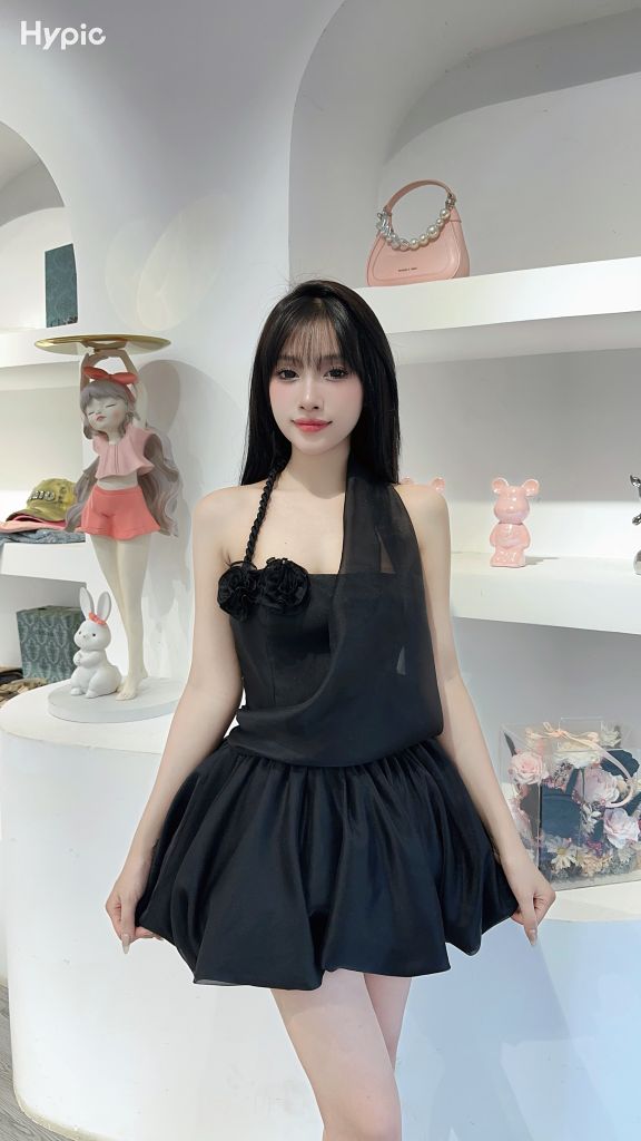 đầm yếm tà xoắn dây (d67)