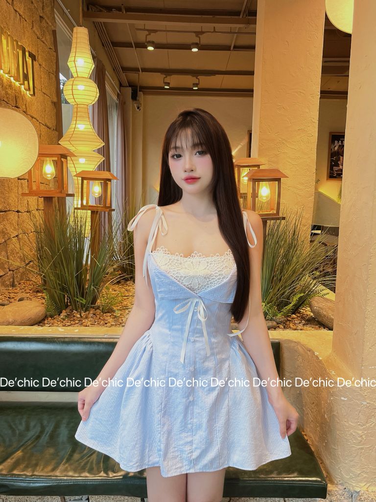 Đầm sọc ren hoa cột dây