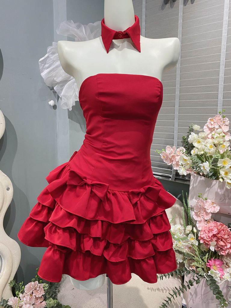 Đầm cúp tầng bèo đính nơ phối chocker