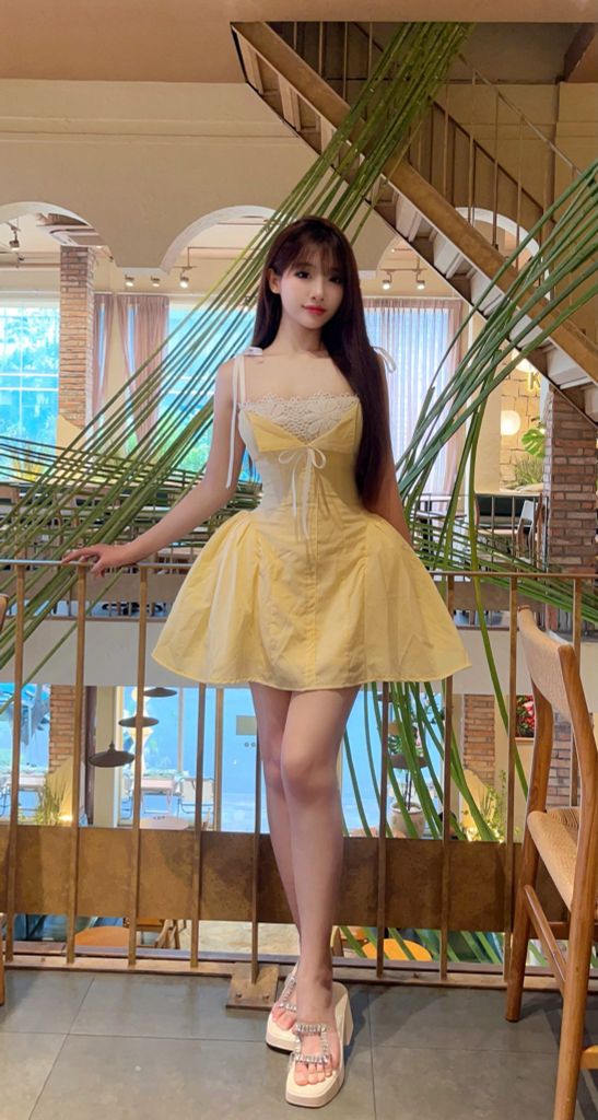 Đầm sọc ren hoa cột dây