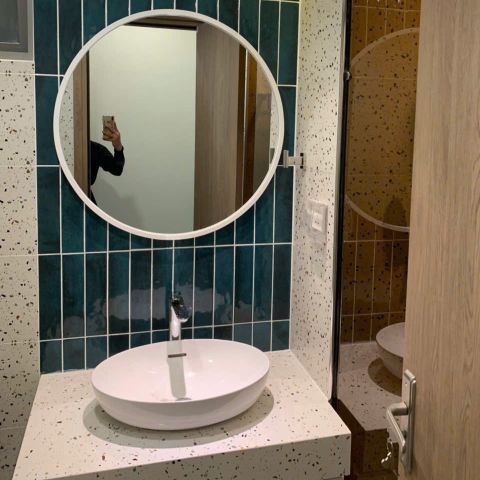 80x80cm Gương tròn khung gỗ trắng AAArealhome TG trắng